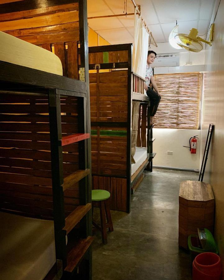 Moon Fools Hostel Panglao Εξωτερικό φωτογραφία