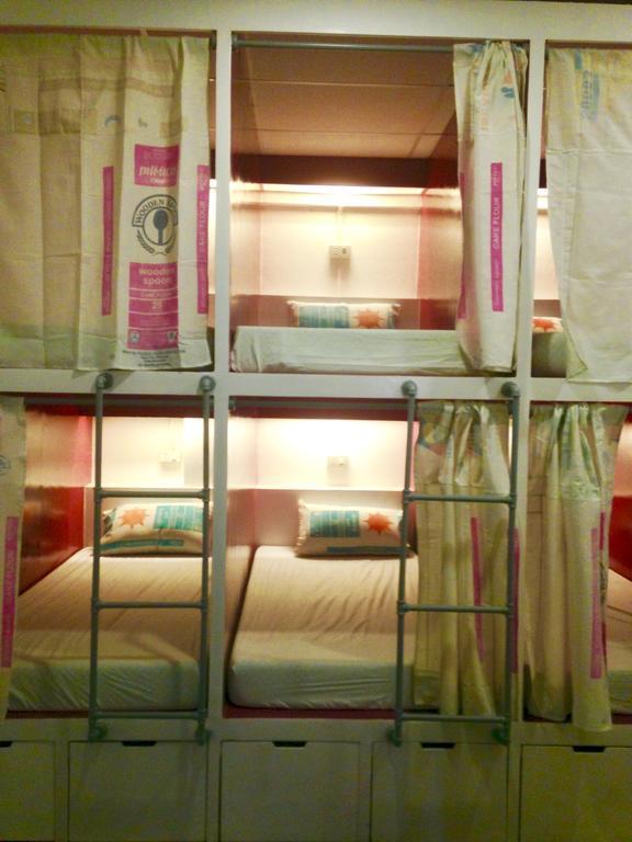 Moon Fools Hostel Panglao Εξωτερικό φωτογραφία